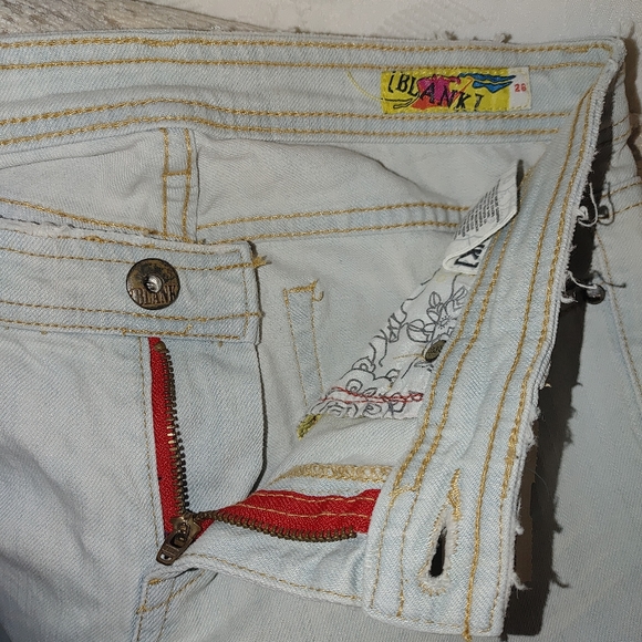 BLANK NYC INORGANIC CROP JEAN 26 - Picture 9 of 10